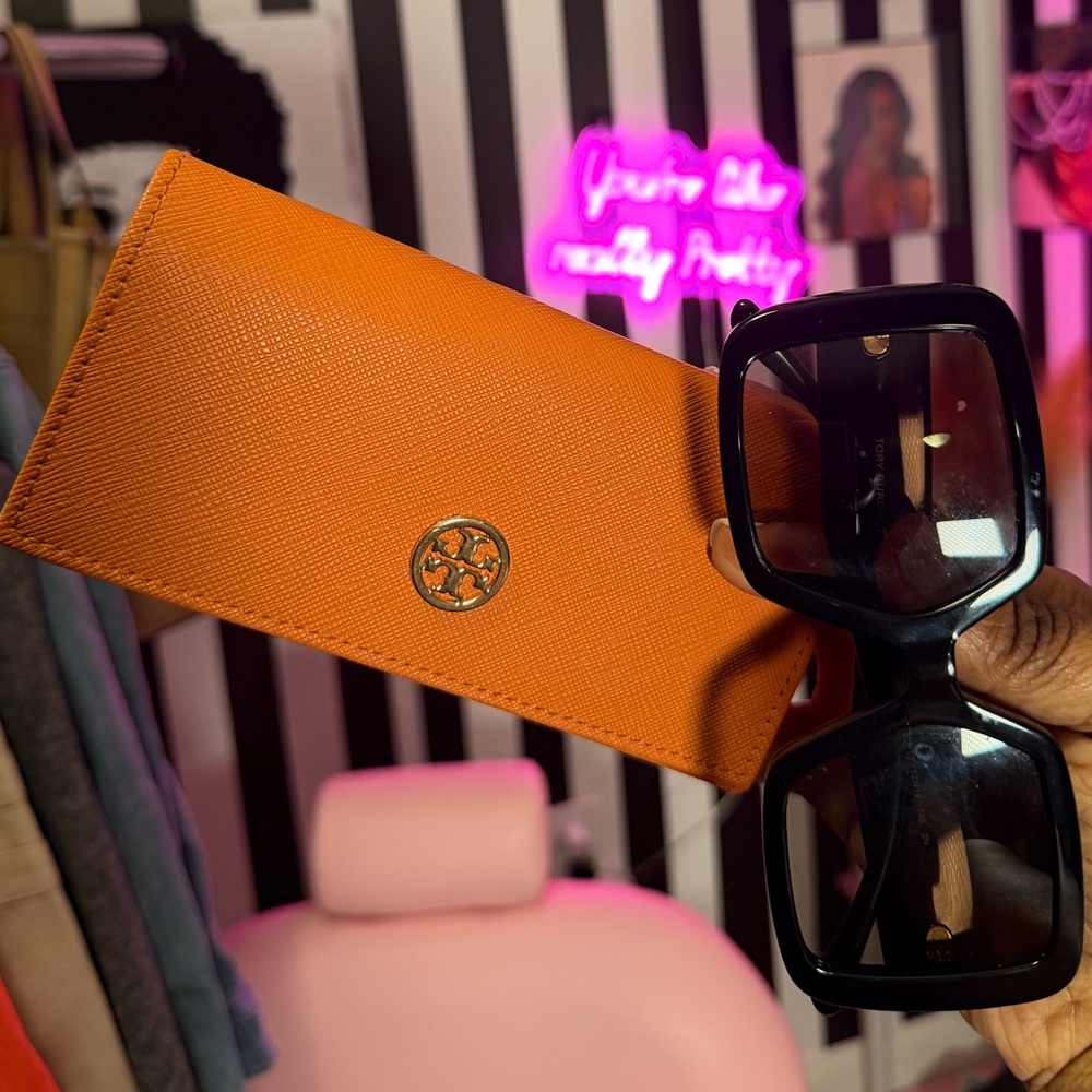 Tory Burch Sunglasses with case
